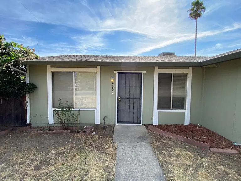 6804 Harlequin Way — Photo 2
