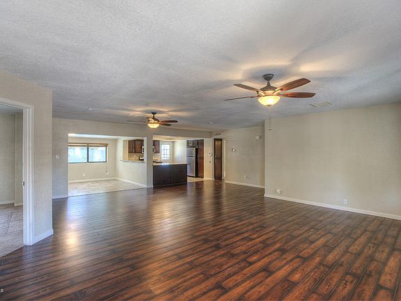 4th image of 2642 E Cannon Dr