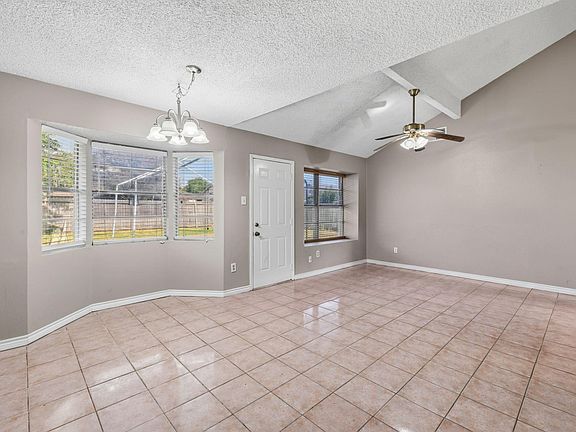 5th image of 5112 Parsley St