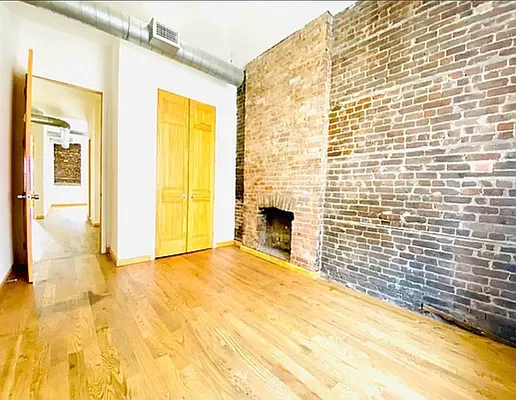 Rented by null | media 33