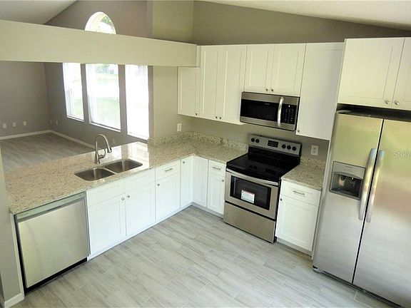 5th image of 1066 Alpug Ave