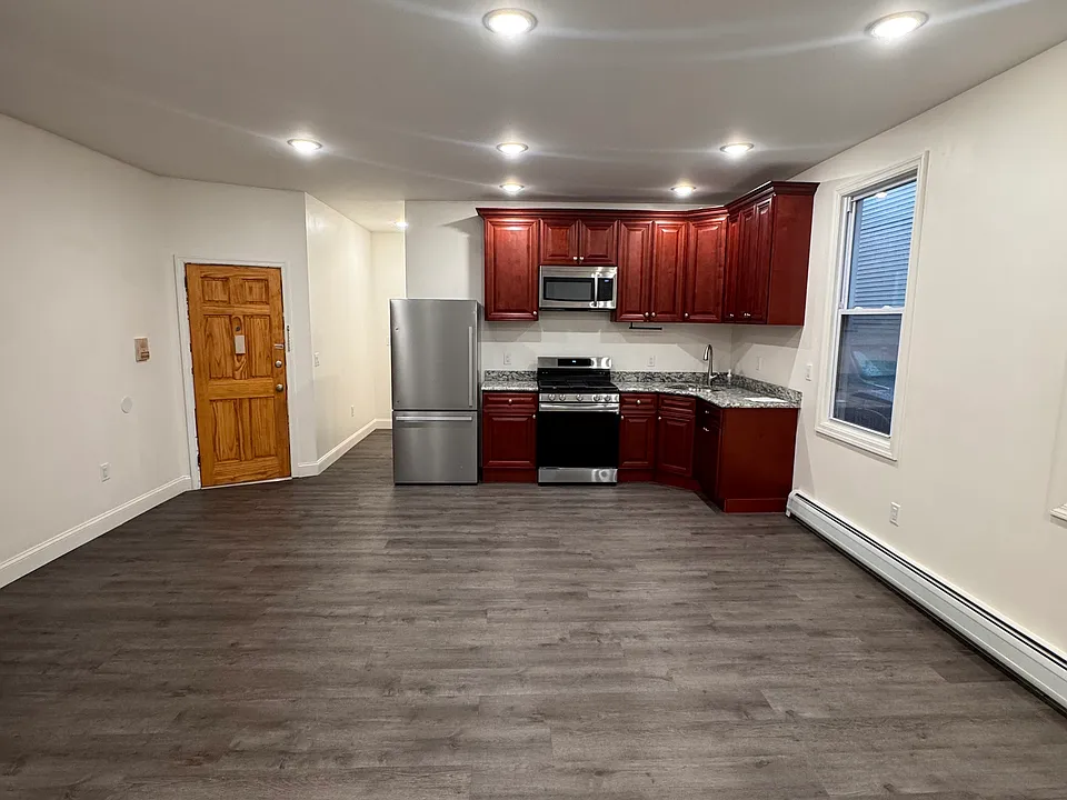 72 Avenue C #1