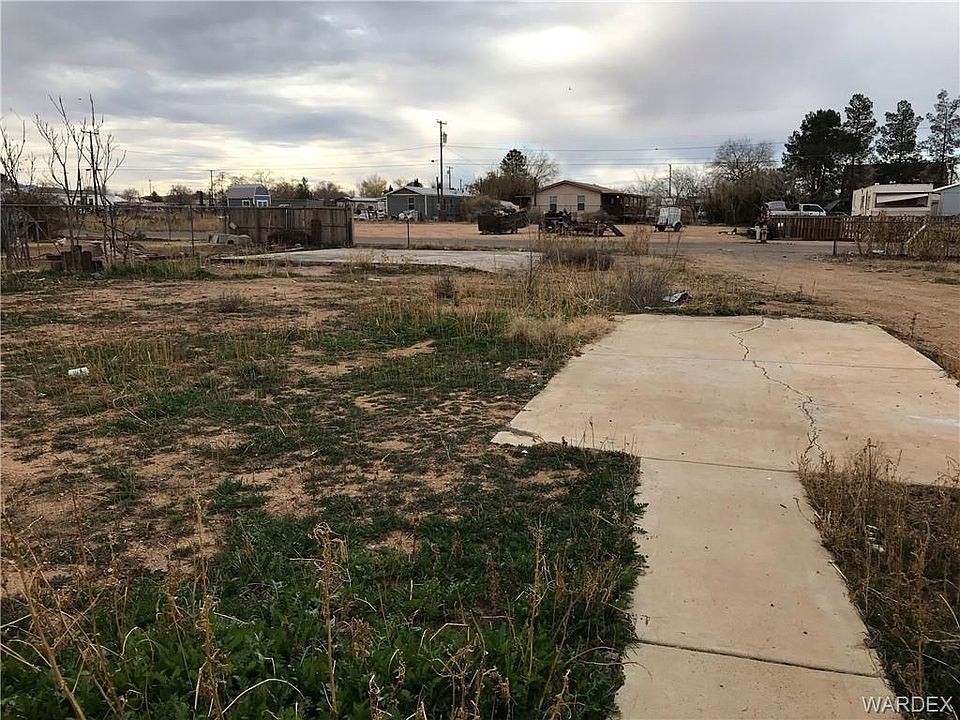 2nd image of 3610 E Diagonal Way