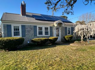 72 Smith St, West Harwich, MA 02671