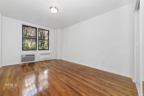 Rented by MNS | media 9