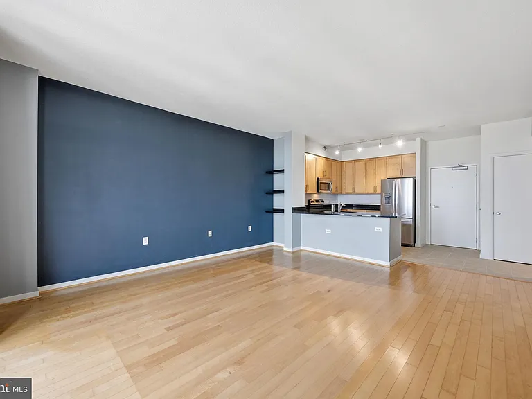 437 New York Ave NW #1005 — Photo 3