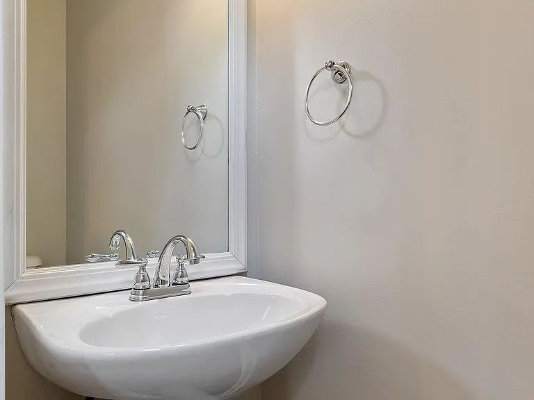 3215 Nolen Ln — Photo 8