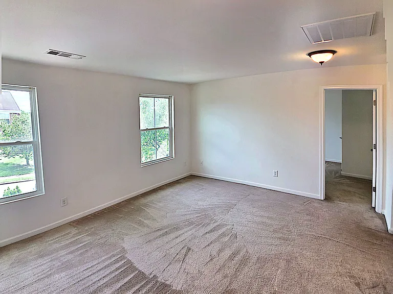 7612 Oakfield Way — Photo 3