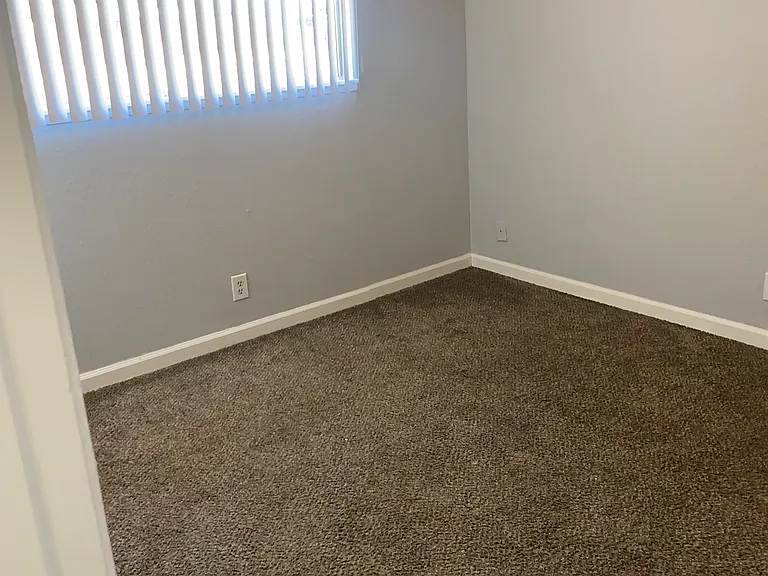 424 W Wilson Ave #A — Photo 12