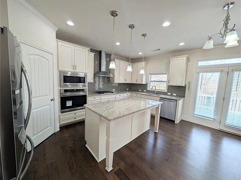 2415 Copperfield Dr — Photo 8