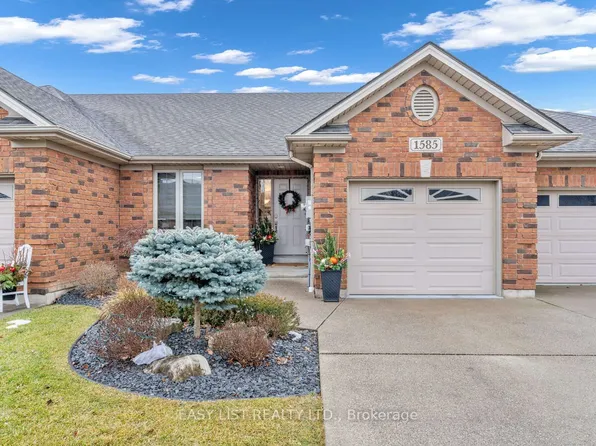 1585 Skinner St, Lasalle, ON N9H 0A5