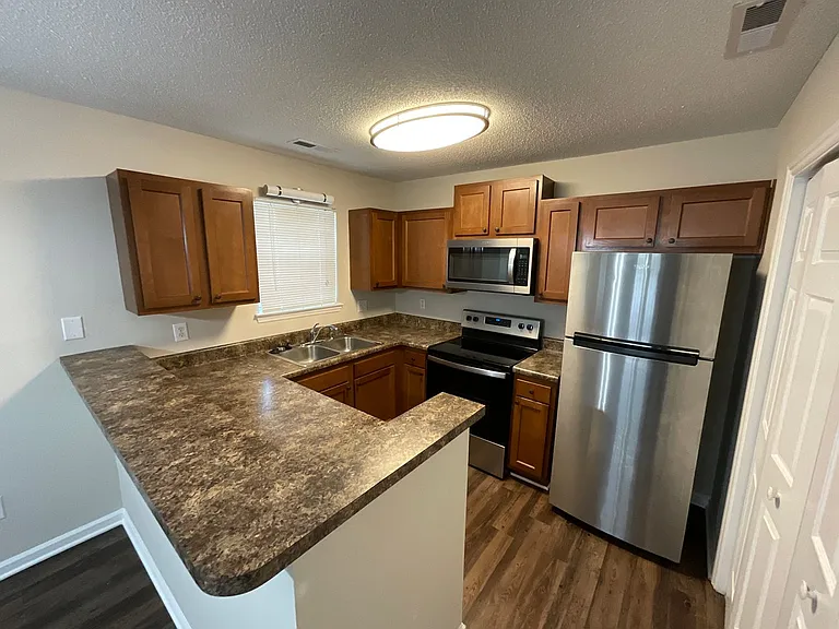 Meridian Park Apartments — Photo 86