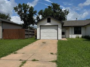 11016 W Grant St, Wichita, KS 67209