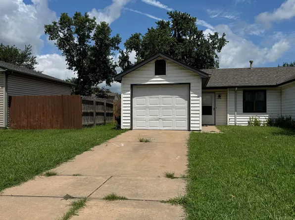 11016 W Grant St, Wichita, KS 67209