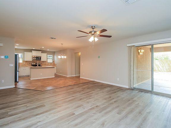 3rd image of 32830 N Sandstone Dr