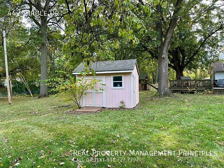 442 Circle Dr — Photo 4