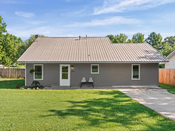 201 Hendrix St, Bald Knob, AR 72010