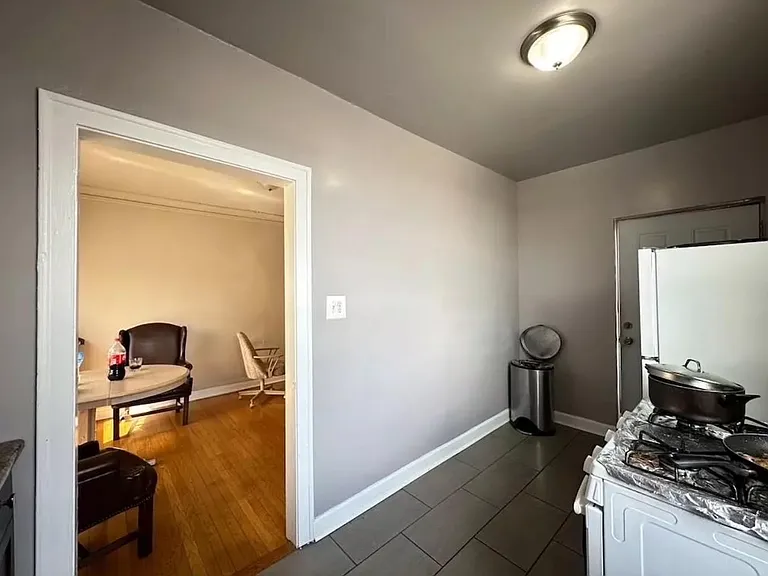 4257 W Addison St #3 — Photo 3