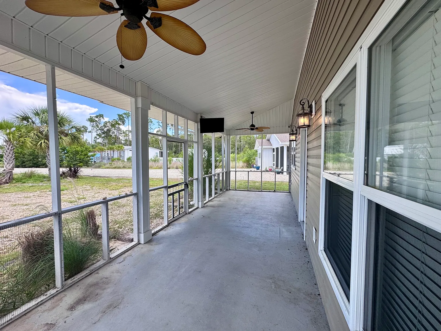 3 bed, 1365 sqft, $3,000 — Photo 2