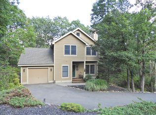 110 Upper Deer Valley Rd, Stroudsburg, PA 18372