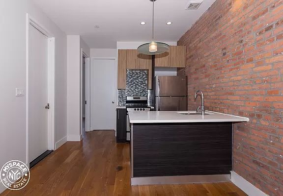 5th image of 410 Gates Ave #6N