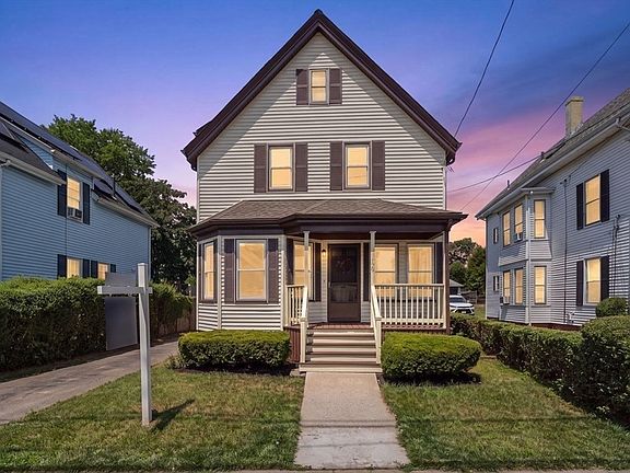 4th image of 129 Maple St