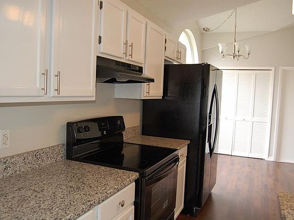 4th image of 12530 Ringwood Ave