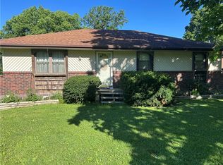 6740 SE Horseshoe Dr, Holt, MO 64048