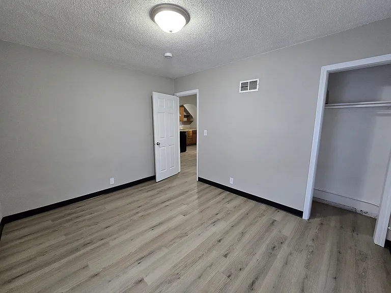 1125 N Barclay St — Photo 9