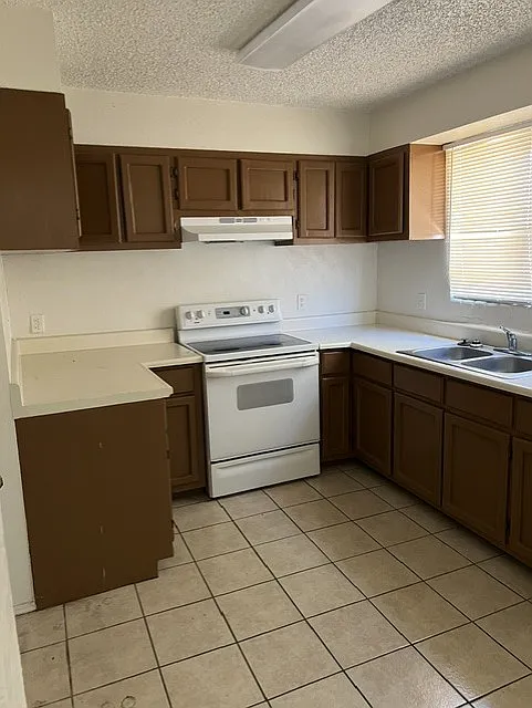 2 bed, 1.5 bath, $1,150 — Photo 4