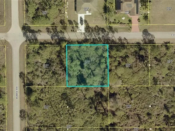 3802 E 9th St, Lehigh Acres, FL 33972