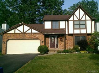 188 Rambling Rd, East Amherst, NY 14051