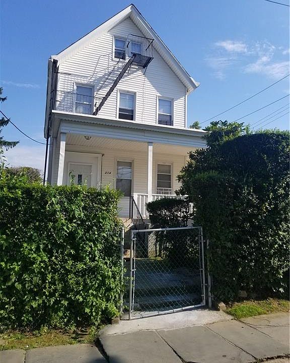 1st image of 214 W 2nd St #2