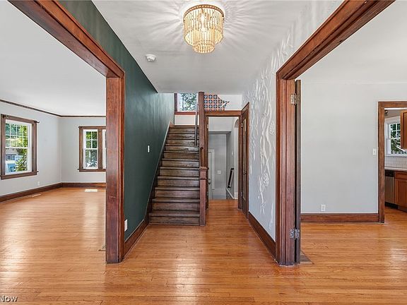 3rd image of 1258 Delia Ave