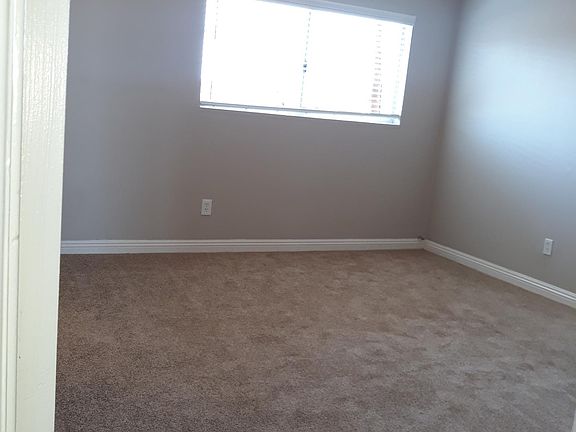 4th image of 444 E Rowland St #3