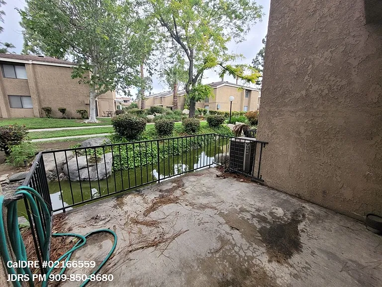 959 S Mountain Ave — Photo 10