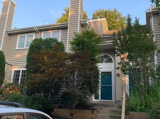 73 Cabot Dr, Wayne, PA 19087