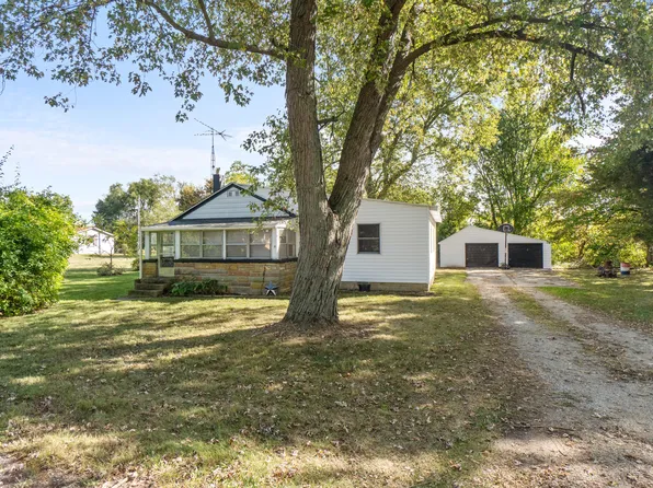 407 Potter St, Cement City, MI 49233
