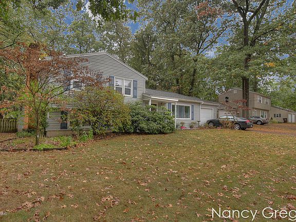 3rd image of 4743 Westgate Dr NW