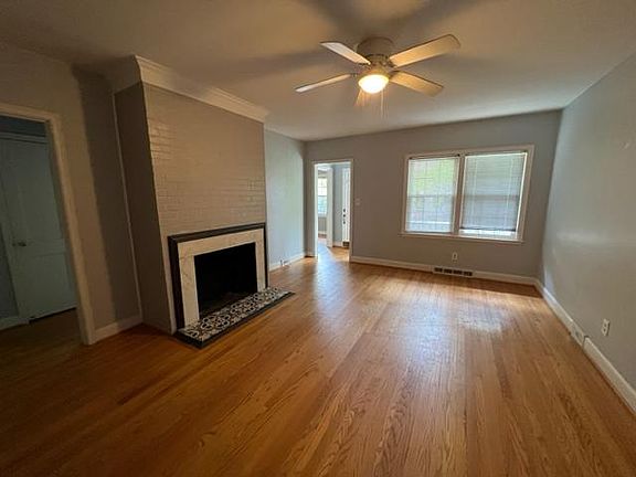 3rd image of 1506 Garland Dr #A