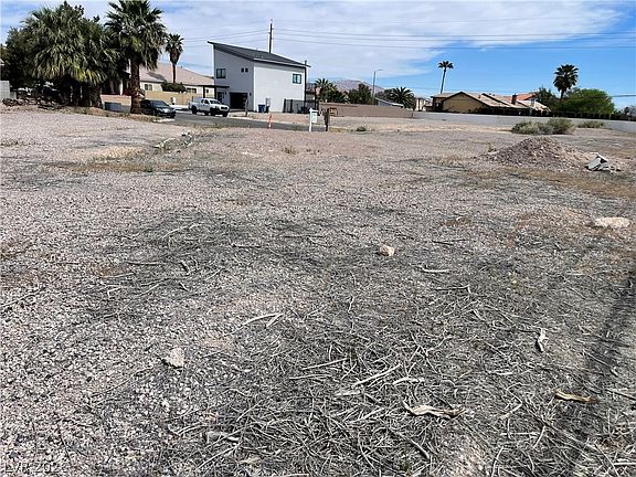 4th image of 3993 S Mojave Rd