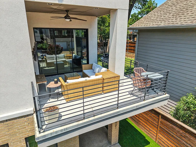 2421 Throckmorton St — Photo 19