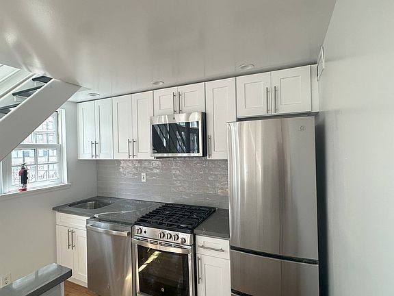 4th image of 229 E 96th St #6FPH
