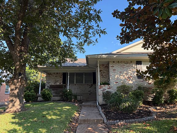 2nd image of 2323 Springhill Dr