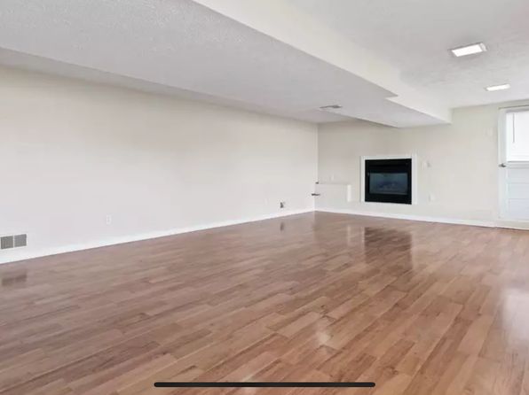 1807 Pine Hollow Rd