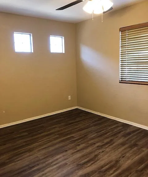 802 S 112th Ave — Photo 21
