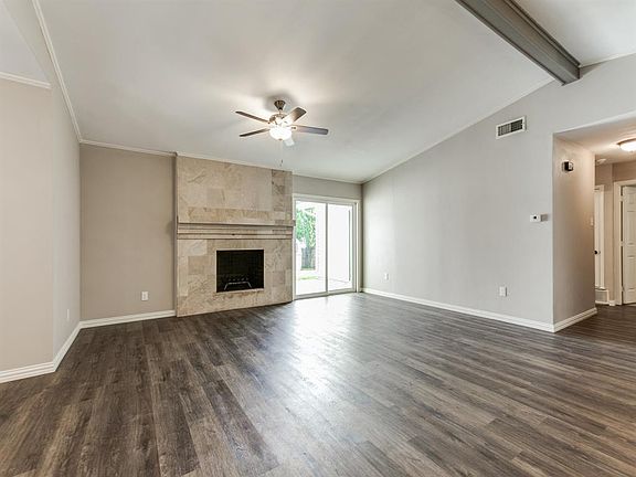 5th image of 2317 Village Green Dr