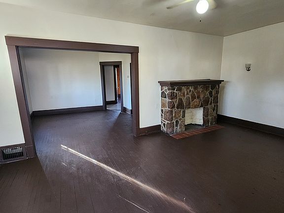 3rd image of 229 E Philadelphia Ave #231