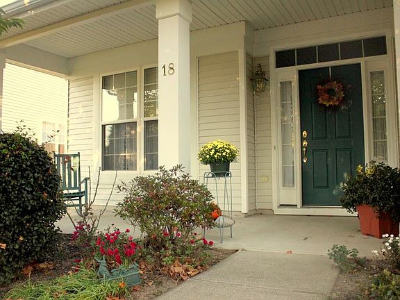 5th image of 18 Buckingham Cir