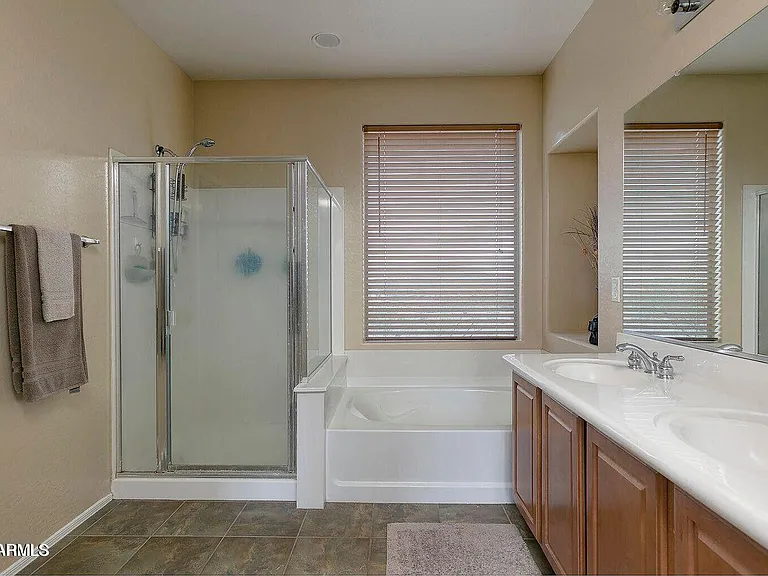 2023 W Shackleton Dr — Photo 8